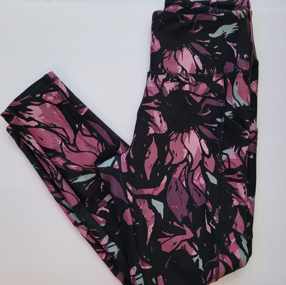 Marika Pants - Marika Size Medium Floral Leggings